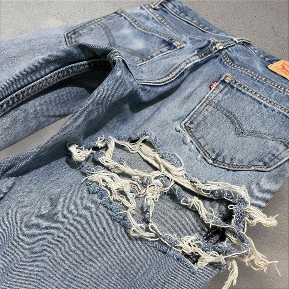 Levi's 550 High Rise Straight Jeans - Picture 6 of 8